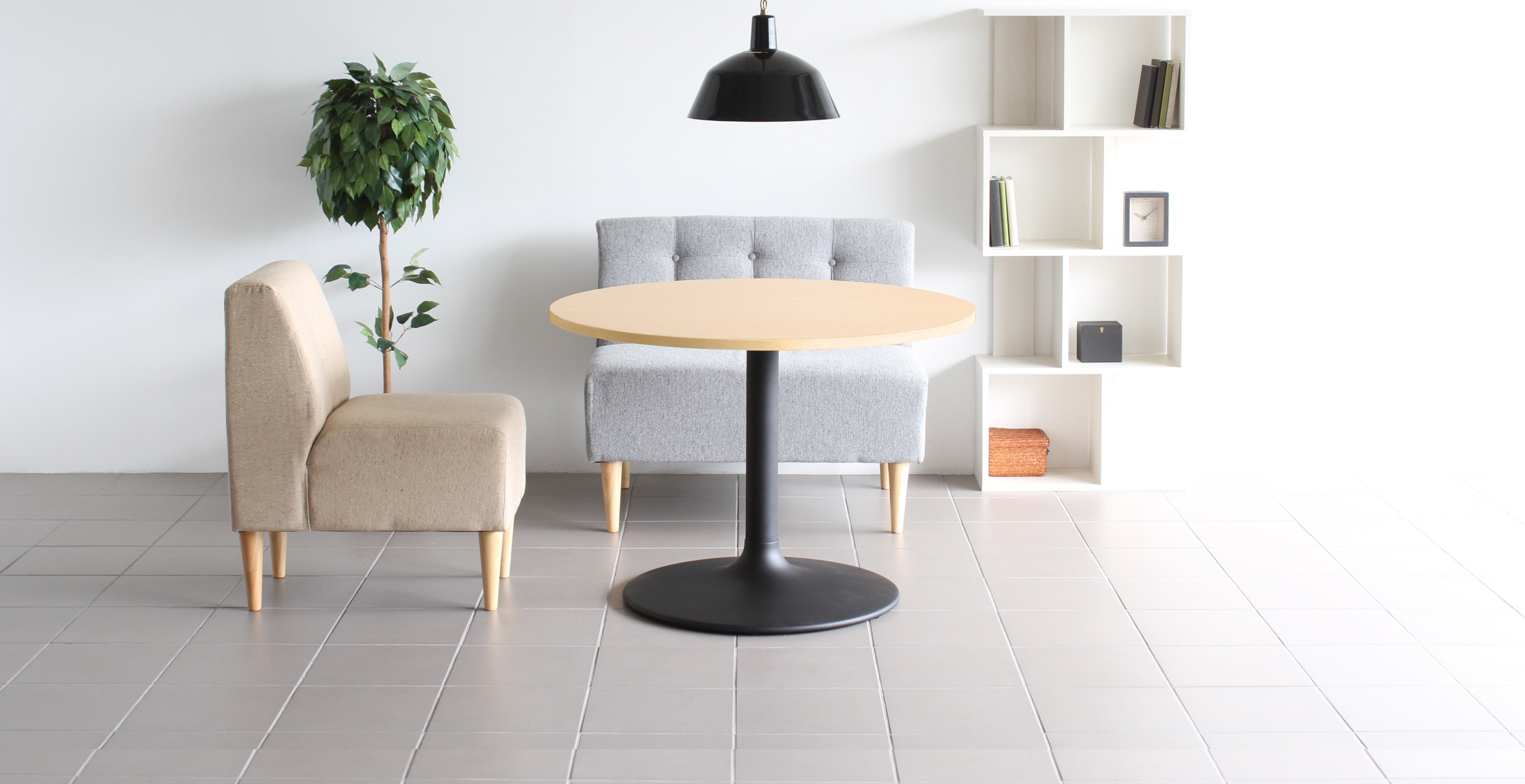 おしゃれなカフェテーブル 丸型 円盤脚 CT table Atyle脚