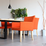 リビングチェア 椅子 チェア | JOY Mサイズ 両肘タイプ ソフィア生地 ナチュラル脚 1脚